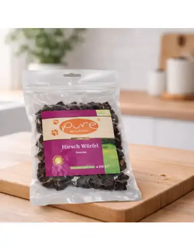 Getrocknete Hirsch Würfel Premium von PURE Naturfutter als gesunder Trainingssnack für Hunde