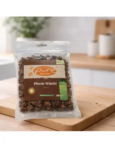 Getrocknete Pferde Würfel Mini von PURE Naturfutter als gesunder Trainingssnack für Hunde