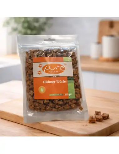 Hühner Würfel von PURE Naturfutter als proteinreicher Hundesnack für Training und Belohnung
